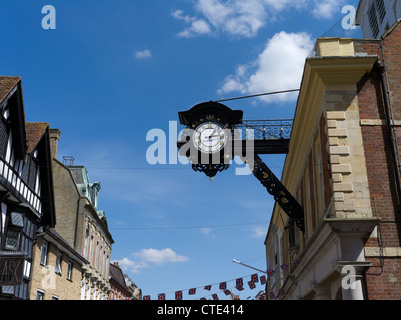 dh-Hautpstraße WINCHESTER HAMPSHIRE High Street-Uhr Stockfoto