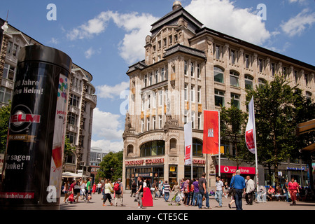 Fußgängerzone Spitalerstraße in der Mitte der freien und Hansestadt Stadt Hamburg, Deutschland Stockfoto