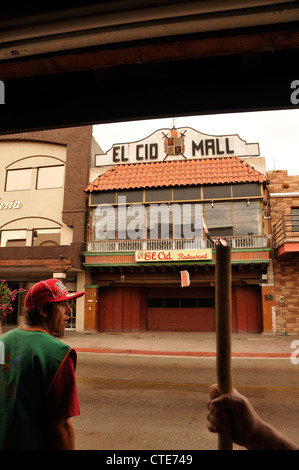 Geschäft ist langsam entlang Calle Obregon in Nogales, Sonora, Mexiko, über die Grenze von Nogales, Arizona, USA. Stockfoto