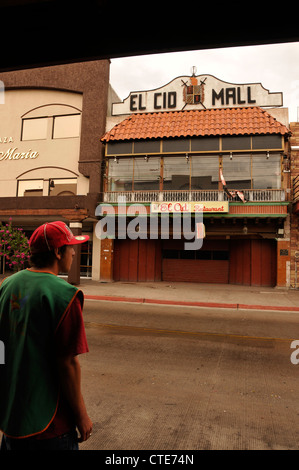 Geschäft ist langsam entlang Calle Obregon in Nogales, Sonora, Mexiko, über die Grenze von Nogales, Arizona, USA. Stockfoto