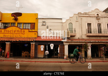 Geschäft ist langsam entlang Calle Obregon in Nogales, Sonora, Mexiko, über die Grenze von Nogales, Arizona, USA. Stockfoto