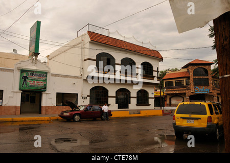 Geschäft ist langsam entlang Calle Obregon in Nogales, Sonora, Mexiko, über die Grenze von Nogales, Arizona, USA. Stockfoto