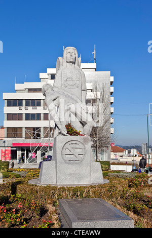 Ultramarin Helden Denkmal, die Kämpfer der portugiesische Kolonialkrieg (1961-1974) in Santo Tirso, Portugal gewidmet. Stockfoto