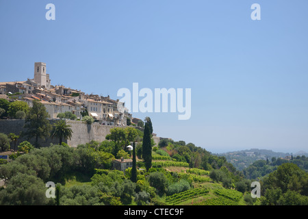 Blick auf Hügel Gemeinde von Saint-Paul de Vence, Côte d ' Azur, Alpes-Maritimes, Provence-Alpes-Côte d ' Azur, Frankreich Stockfoto