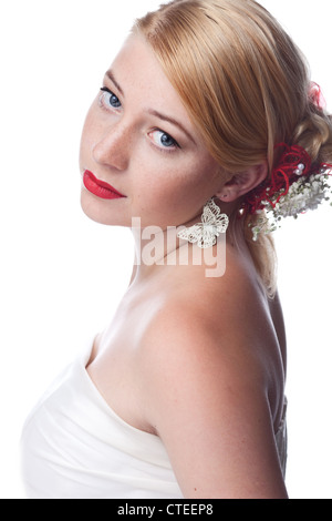 schöne Frau mit hellen Make-up auf schwarzem Hintergrund Stockfoto