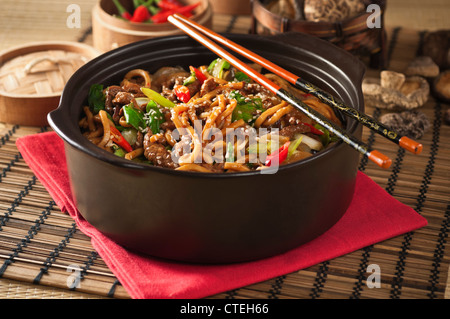 Shanghai Chinesisch Rindfleisch Nudeln Stockfoto