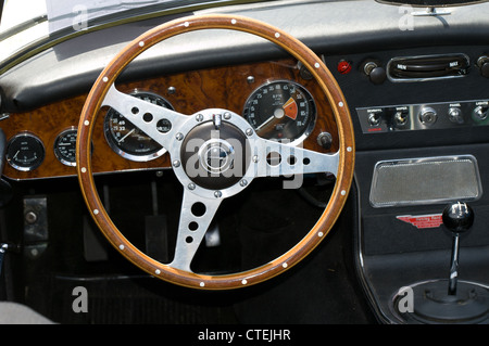 PAAREN IM GLIEN, Deutschland - 26.Mai: Cab Austin-Healey 3000, "Die Oldtimer Show" im MAFZ, 26. Mai 2012 in Paaren Im Glien, Deutschland Stockfoto