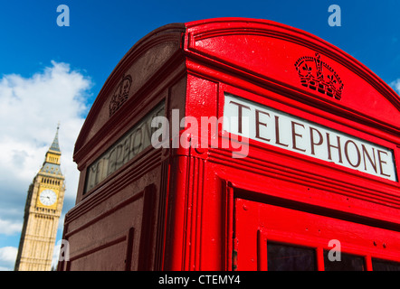 Großbritannien, England, London, rote Telefonzelle und Big Ben Stockfoto