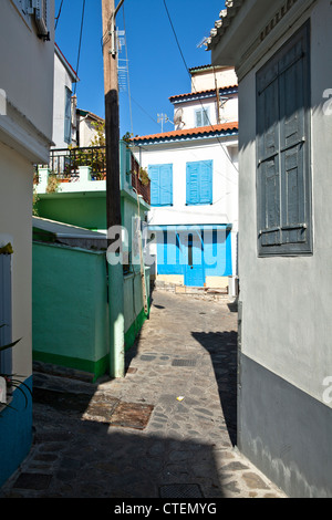 Bunt bemalte Häuser im Dorf Ano Vathi, Samos, Griechenland Stockfoto