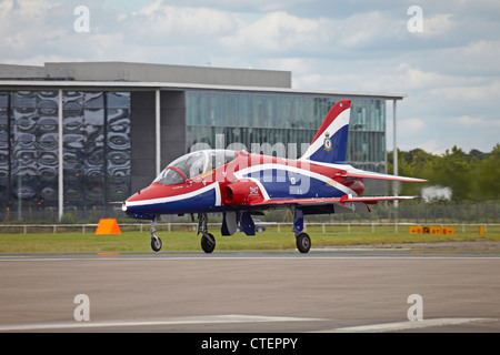 Farnborough International Airshow RAF BAE Systems Hawk T1 Jubilee Livree Landung Stockfoto