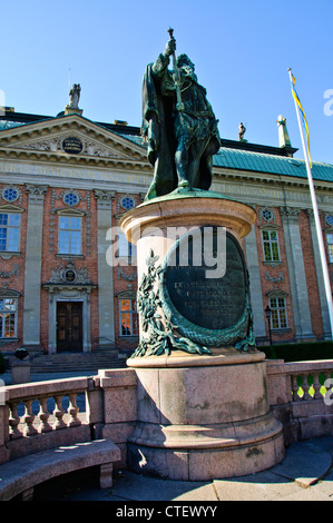 Die schwedischen Ritterhaus,(Swedish: Riddarhuset), Südende, Statue von Gustaf Eriksson Vasa, Stockholm, Schweden, Skandinavien Stockfoto