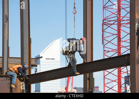 USA, New York, Long Island, New York City, männliche Arbeiter auf der Baustelle Stockfoto