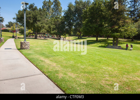 Scenic Garfield Park befindet sich in Pasadena, Kalifornien. Stockfoto