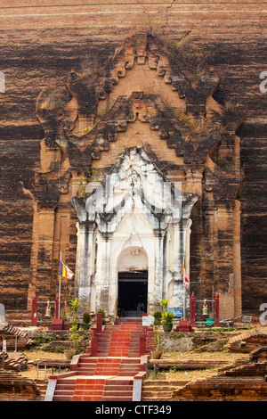 Mingun Paya Stupa Ruine in Mingun in der Nähe von Mandalay Myanmar Stockfoto