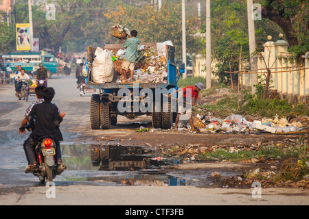 Müllabfuhr in Mandalay, Myanmar Stockfoto