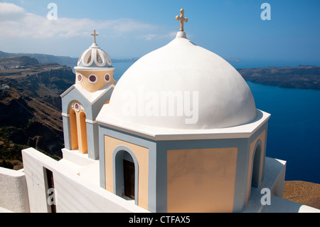 Wenig gewölbt-Kirche am Rande der Caldera von Santorin-Griechenland Stockfoto