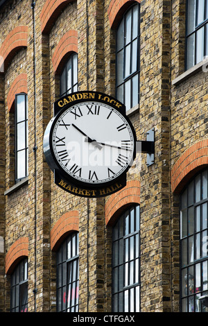 Camden Lock Market Hall Uhr. Camden Town. London Stockfoto