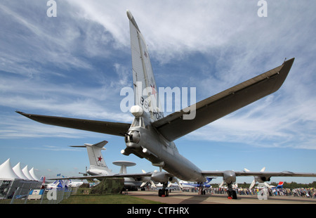 Turbo-Propeller strategische Bomber-Trägerrakete Tupolev Tu-95MS Bear (der internationalen Luft-und Salon MAKS-2011) Stockfoto