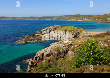 Blick auf Strath Dorf über Loch Gairloch von An Ard an Nordwestküste der Highlands. Gairloch Wester Ross Highland, Schottland, Vereinigtes Königreich Stockfoto