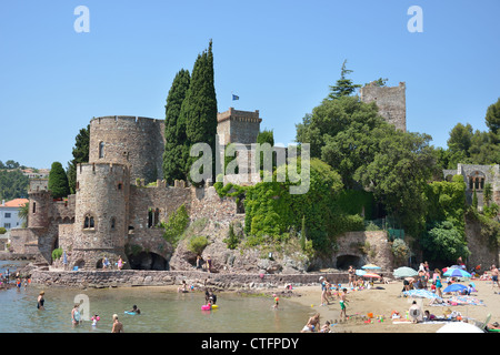 Château De La Napoule und Strand, Mandelieu-La Napoule, Côte d ' Azur, Alpes-Maritimes, Provence-Alpes-Côte d ' Azur, Frankreich Stockfoto