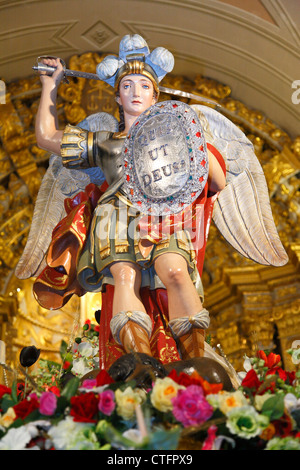 Bild des Erzengels Saint Michael, Schutzpatron der Insel Sao Miguel, Vila Franca Do Campo, Azoren, Portugal. Stockfoto