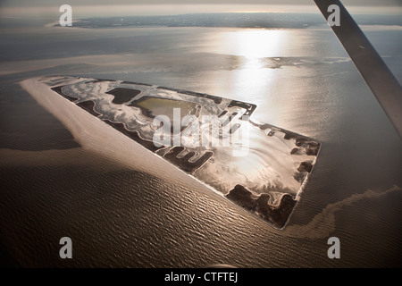 Die Niederlande, Andijk, künstliche Insel namens The Lame, niederländische Forstverwaltung. Luft. Stockfoto