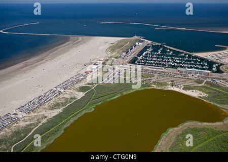 Die Niederlande, IJmuiden, Antenne, Eingang des Nordseekanals. Stockfoto