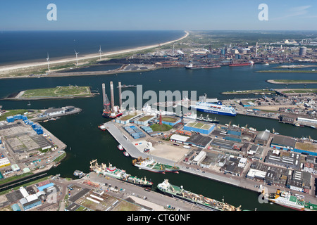 Die Niederlande, IJmuiden, Antenne, Eingang des Nordseekanals. Hafen. Port. Stockfoto