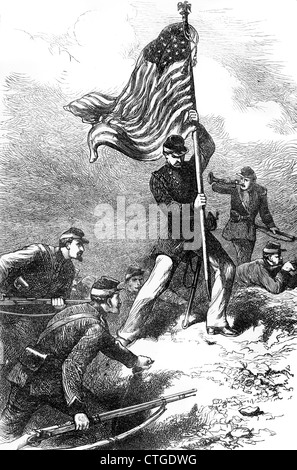 DER 1800ER DER 1860ER JAHRE 1863 VORFALL BEI DER BELAGERUNG VON VICKSBURG, MISSISSIPPI, DIE FÖDERALEN UNION FLAGGE HISSEN Stockfoto