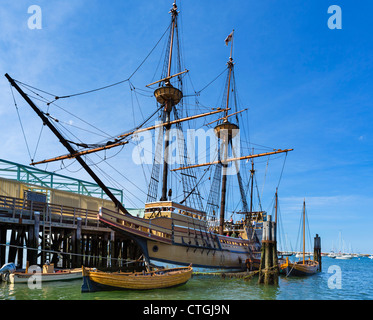 Die Mayflower II, eine Nachbildung des ursprünglichen Mayflower, State Pier, Plymouth, Massachusetts, USA Stockfoto