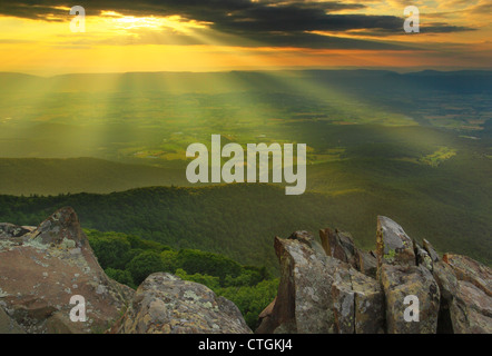 Ansicht des Shenandoah-Tal in der Nähe von Appalachian Trail, Stony Mensch Berg, Shenandoah-Nationalpark, Virginia, USA Stockfoto