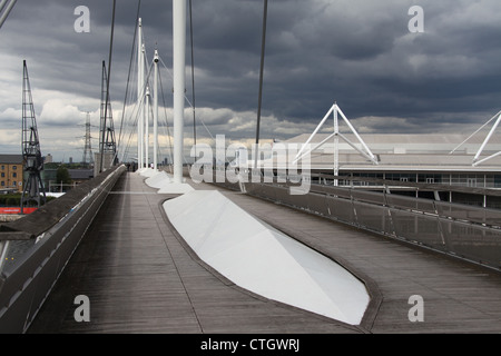 Obergeschoss des Royal Victoria Dock Brücke Stockfoto