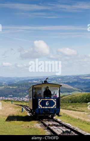 Straßenbahn auf den Great Orme in Walisisch Ferienort von LLandudno North Wales Stockfoto