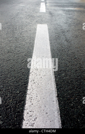 niedrigen Winkel Ansicht einer Straße Stockfoto