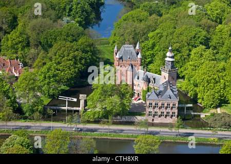 Niederlande, Breukelen, Schloss die Nyenrode Business Universiteit (ehemals Nijenrode) entlang der Vecht. Lage der Nyenrode Business University. Antenne. Stockfoto