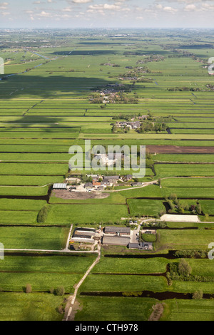 Die Niederlande, Kamerik, Bauernhöfe im Polder. Luft. Stockfoto