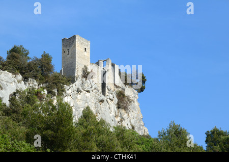 Ruine der Burg oder Schloss im Oppéde-le-Vieux Village im Luberon Vaucluse Provence Frankreich Stockfoto