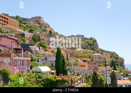 Blick auf Stadt Taormina von Castelmola, Sizilien, Italien Stockfoto