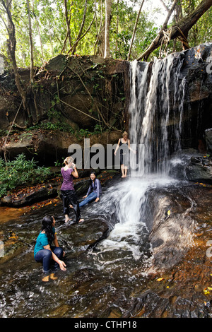 Wasserfall bei Kbal Spean, Kulen Berge in der Nähe von Tempel Angkor Wat, Kambodscha, Asien, Stockfoto