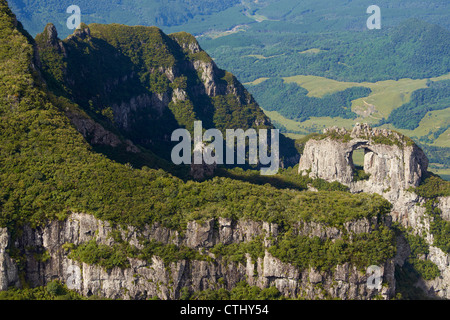 Blick vom Gipfel Morro da Igreja Stockfoto