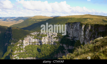 Blick vom Gipfel Morro da Igreja Stockfoto