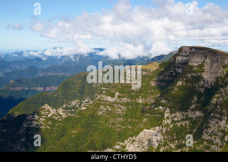 Blick vom Gipfel Morro da Igreja Stockfoto