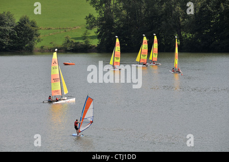 Aydat See im Herzen des Regionalen Parks von volcnoes Auvergne, Puy-de-Dôme, Auvergne, Massif-Central, Frankreich Stockfoto