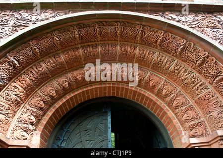 Eingangstor des Watts Friedhofskapelle, Compton, Guildford, Surrey, Vereinigtes Königreich Stockfoto