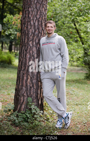 Mirza Teletovic ein bosnischer Basketballspieler spielt derzeit für die Brooklyn Nets der NBA. Stockfoto