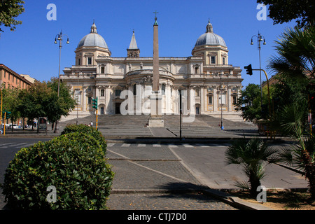 Basilika von Saint Mary Major mit blauem Himmel, Rom, Italien Stockfoto