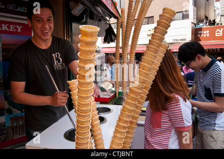 Kiosk mit traditionellen türkischen Eis in Insadong, Seoul, Korea Stockfoto