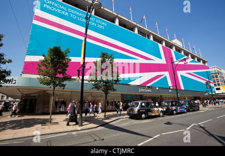 John Lewis Oxford Street begrüßt die Olympischen Spiele in London 2012 mit einem gigantischen Union Jack Flagge, London, England, UK Stockfoto