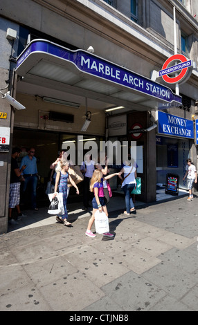 Marble Arch u-Bahnstation Eingang, Oxford Street, London, England, UK Stockfoto