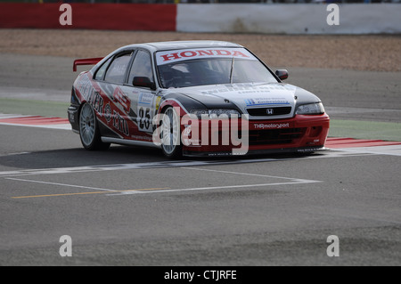 Derek Hales Honda Accord während die Fujifilm Tourenwagen Trophäe 1970-2000-Rennen in Silverstone Classic 2012 Stockfoto